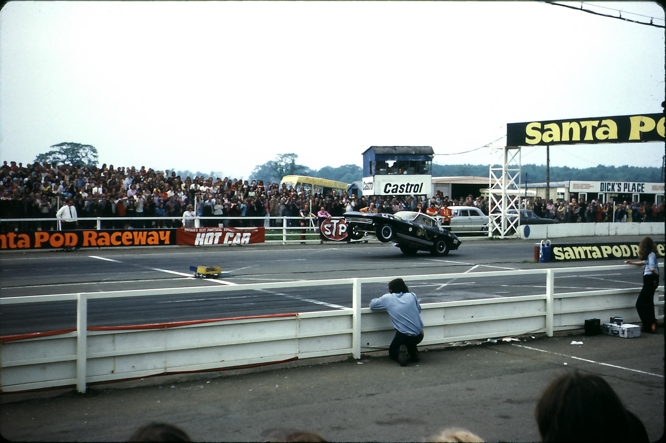 {short description of image}